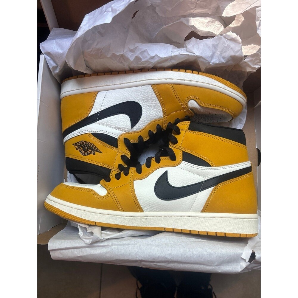 Jordan 1 yellow ochre size 11.5